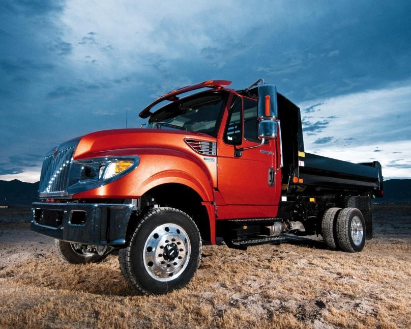 Тягач Навистар