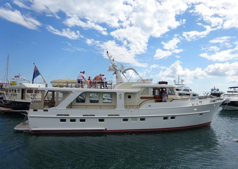 Моторная яхта de Alm Delfino 56