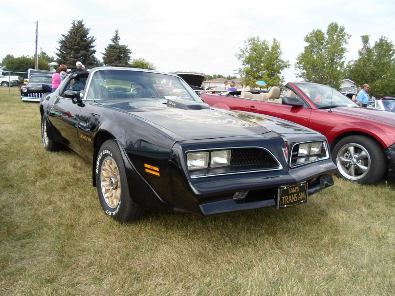 Pontiac Firebird 2