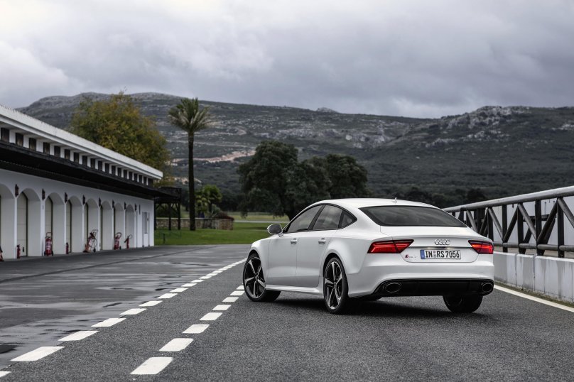 Audi rs7 хэтчбек