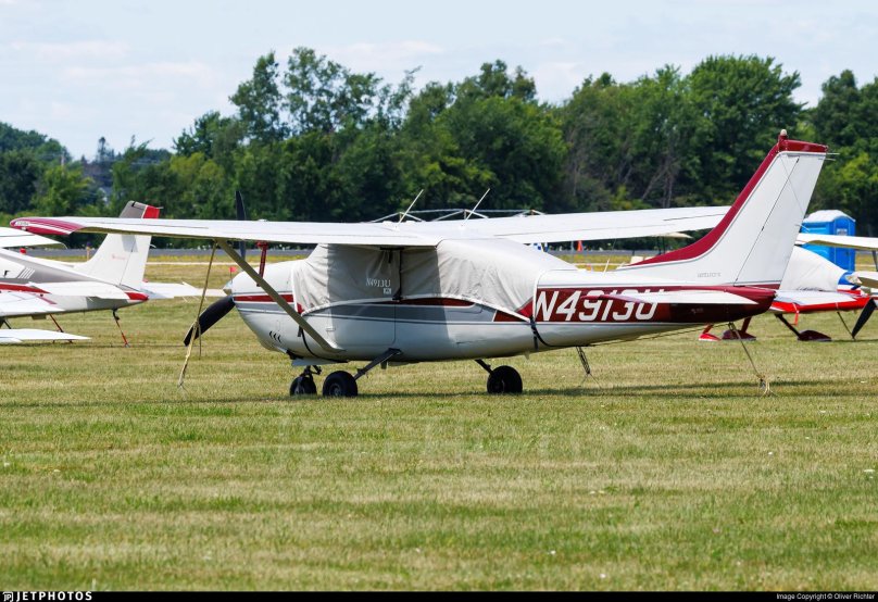 Самолет Cessna