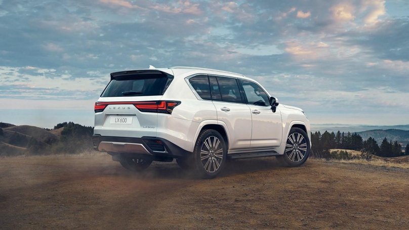 Лексус ЛХ 2022