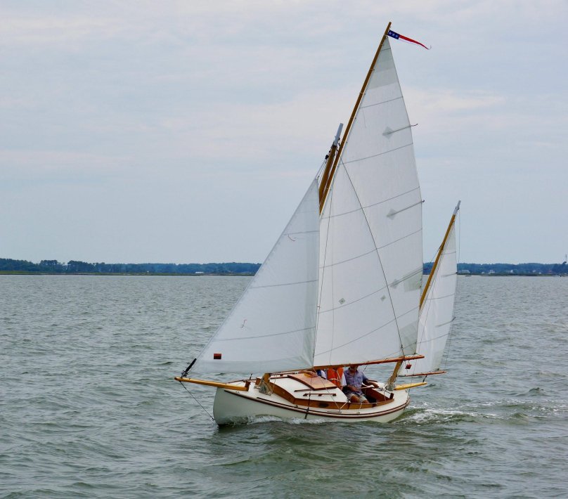 Яхта "Pocket Cruiser"