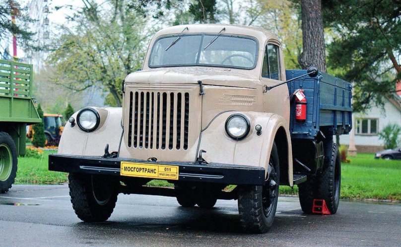 Автомобиль Урал ЗИС 355
