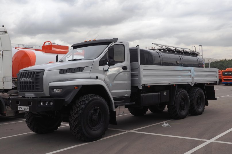 Урал Некст 6х6