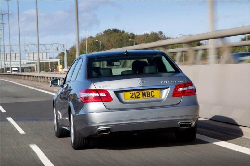 Mercedes e 300 Hybrid w212