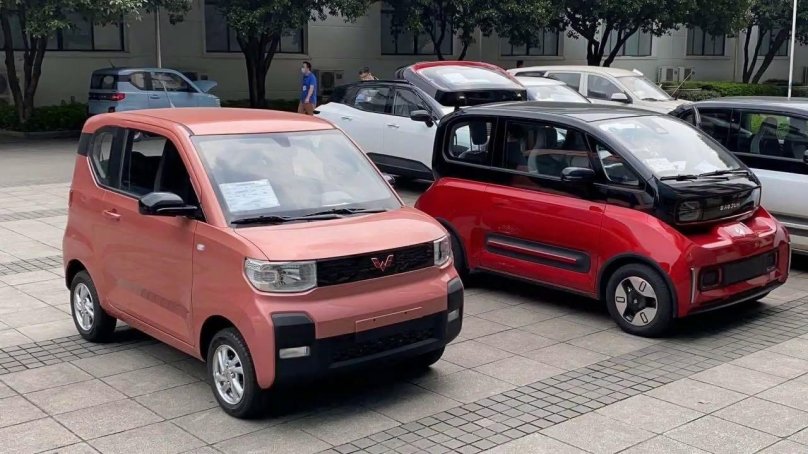 Китайский электромобиль Wuling Hongguang Mini ev