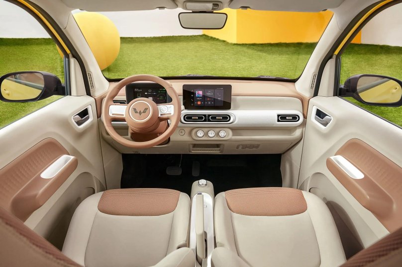 Мини электромобиль Wuling Hongguang