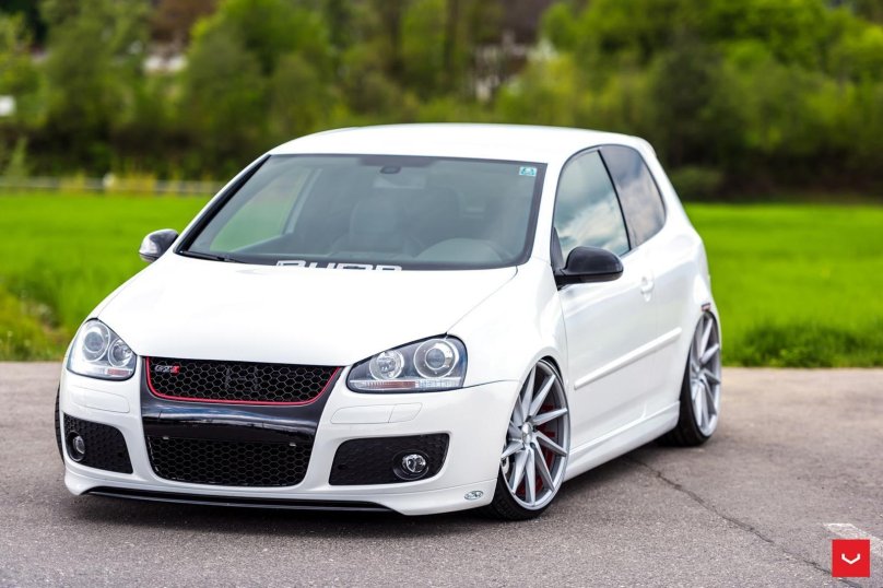 Volkswagen Golf GTI mk5