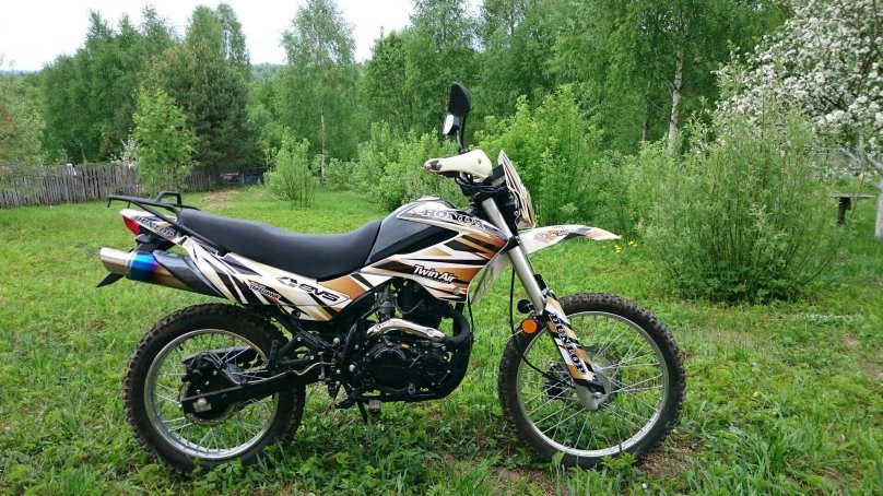 Мотоцикл stels 250 Enduro