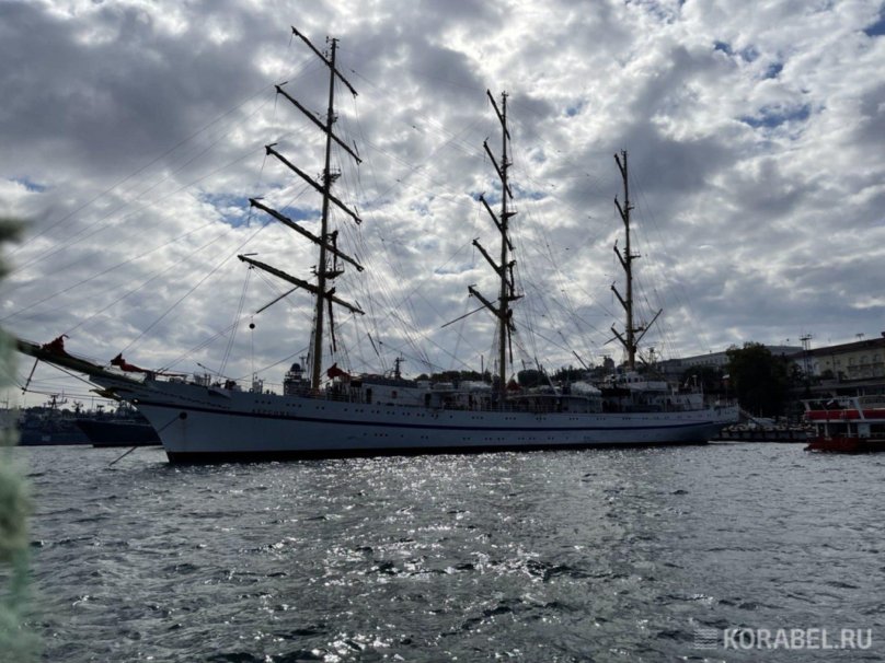 Парусник Херсонес