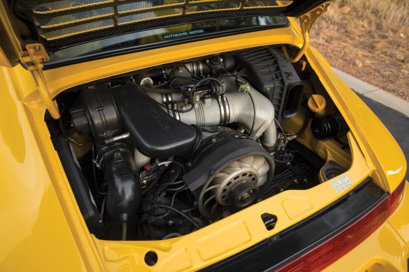 Движок Порше 911