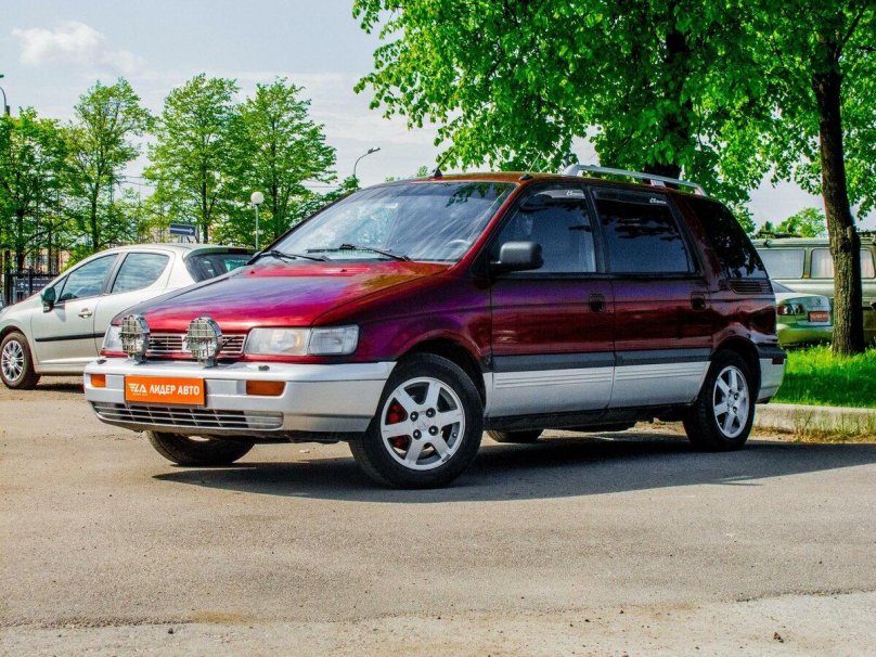 Mitsubishi Space Wagon II