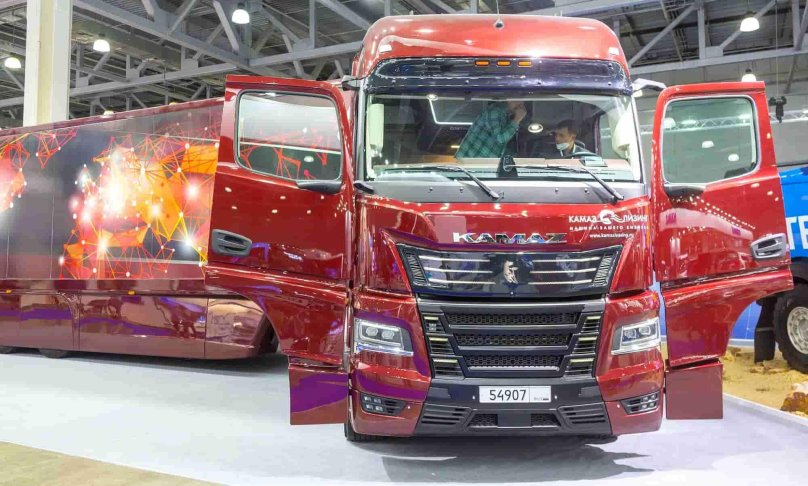 Тягач КАМАЗ-54901 Continent