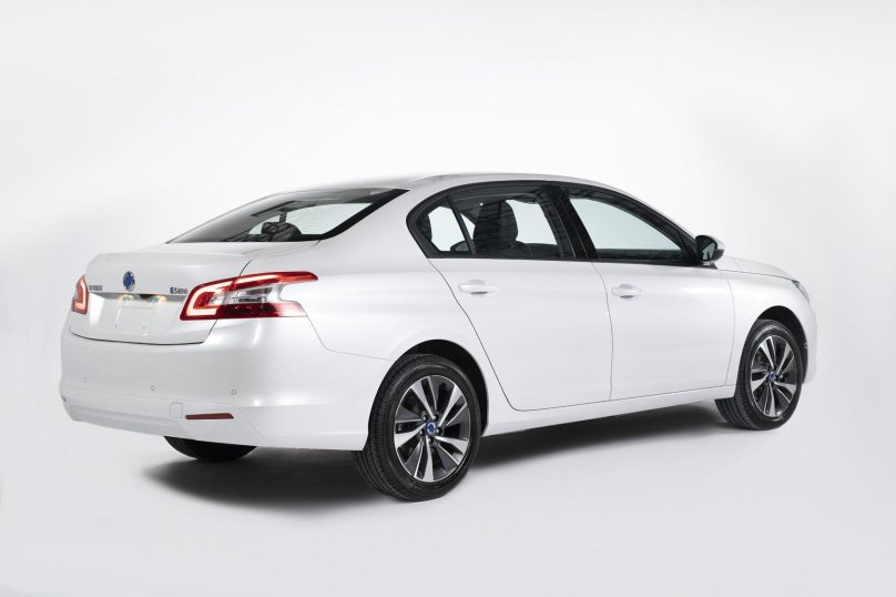 Выставка электрокаров