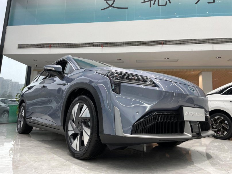 Автомобиль hiphi 2023