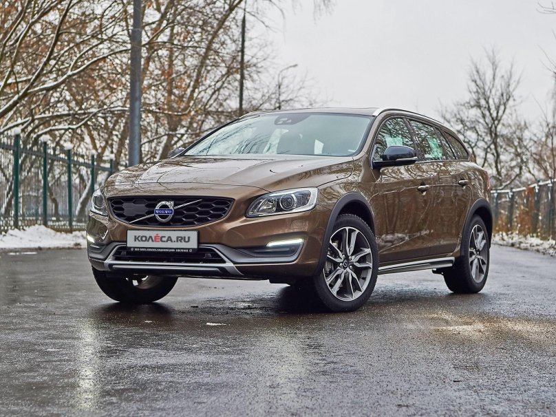 Вольво v60 Cross Country 2022