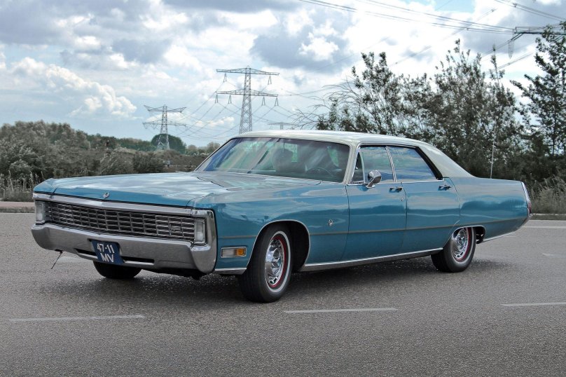 Крайслер Империал Краун