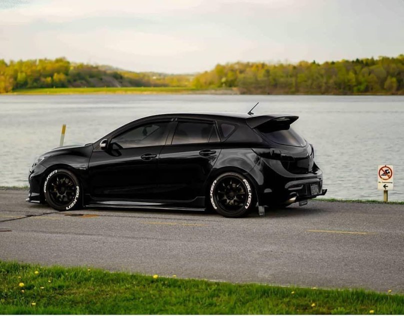 Мазда 3 хэтчбек черная