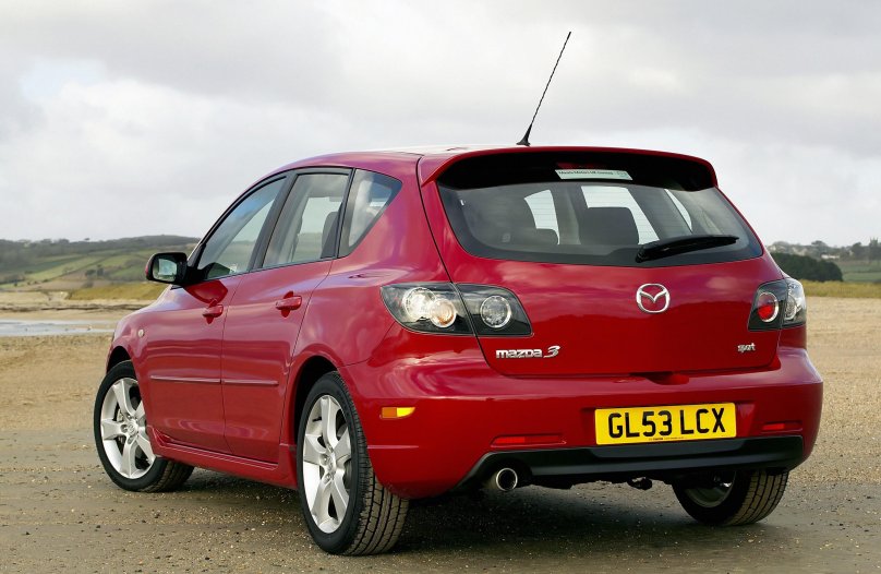 Mazda 3 BK хэтчбек