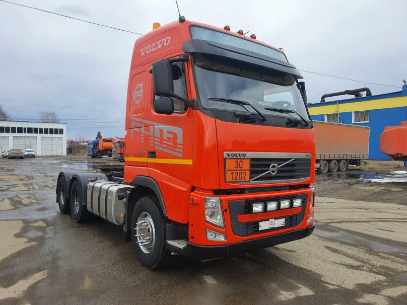 Вольво бензовоз