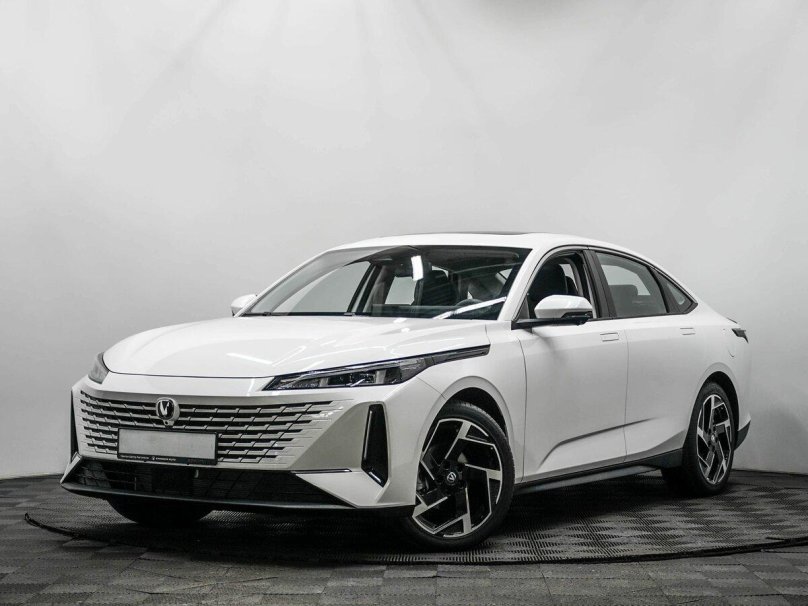 Changan Lamore 1.5 DCT 180hp 2wd