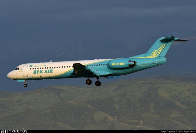 Fokker 100 самолет