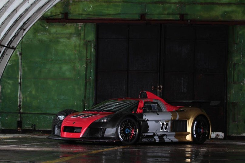 Gumpert Apollo 2012