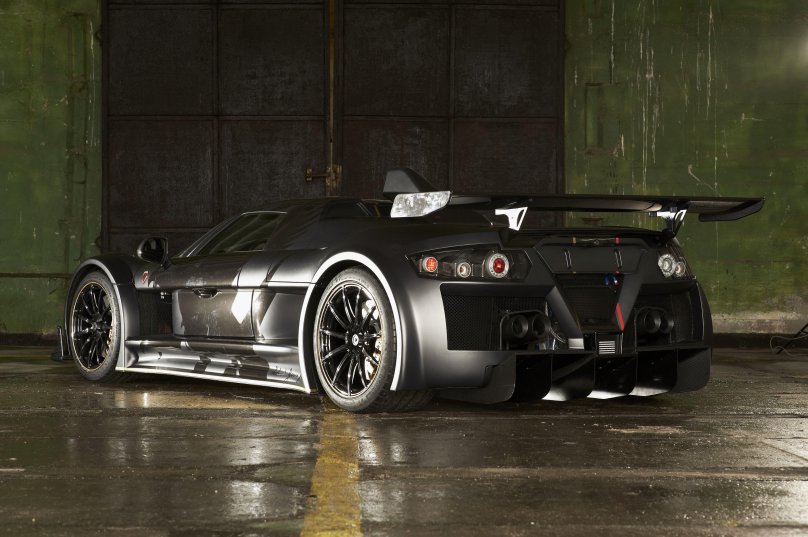 Автомобиль Gumpert Apollo r