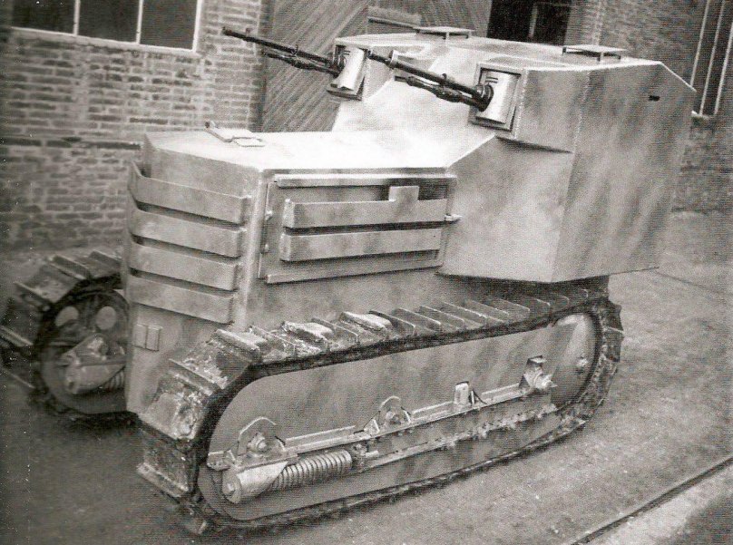 Бронетрактор Хольт