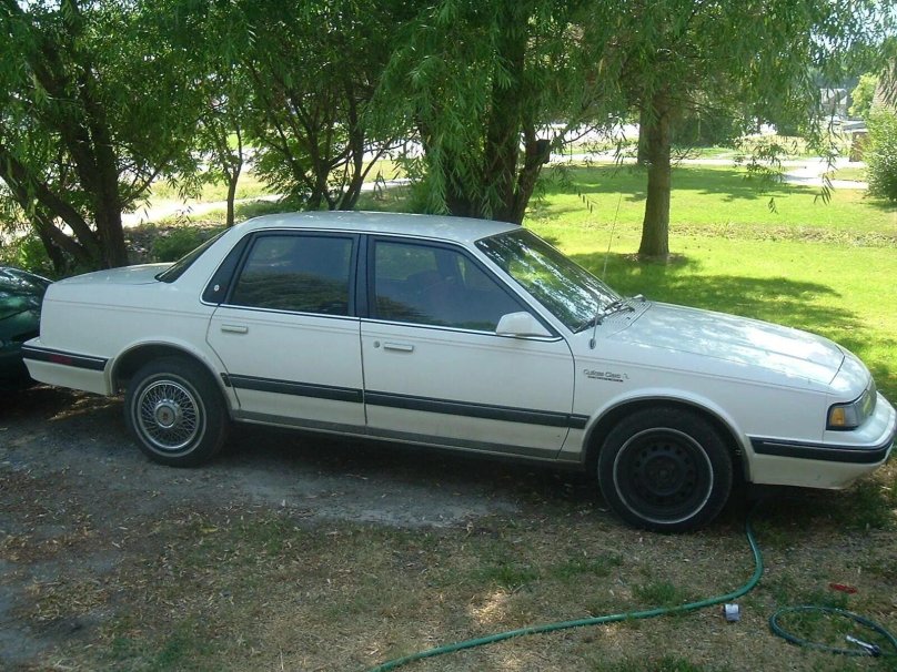 Oldsmobile Cutlass Ciera 1989