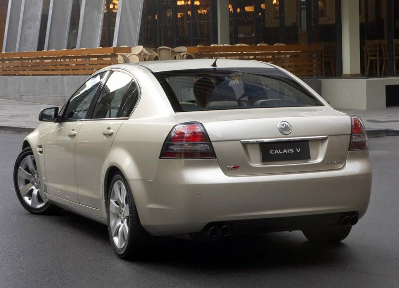 Холден Калаис