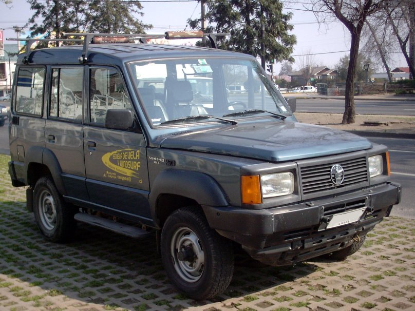 Tata Sumo 2000