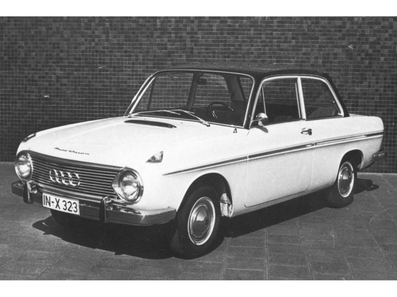 Автомобиль DKW f102