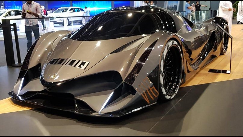 Арабский суперкар Devel Sixteen
