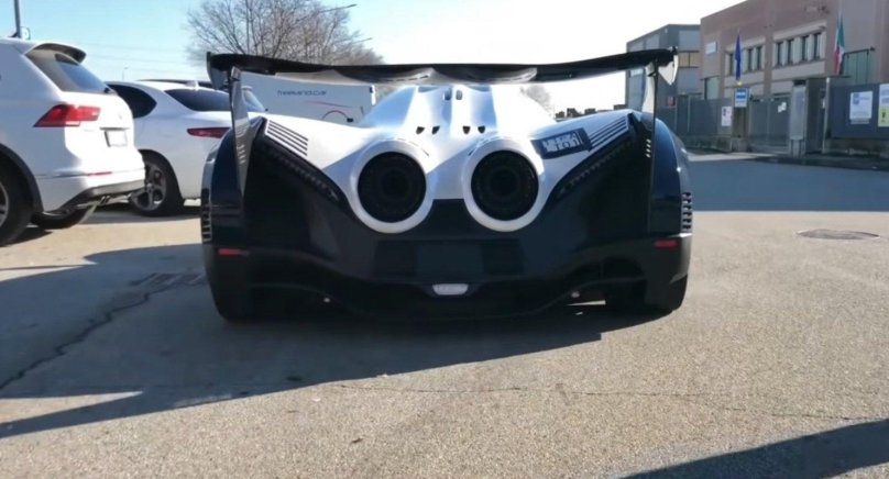Devel Sixteen автомобиль