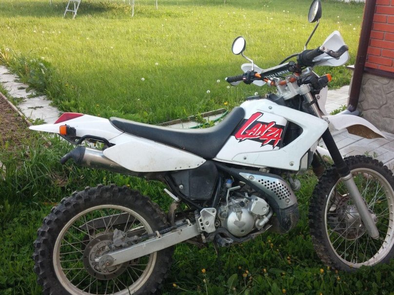 Yamaha lanza dt230 мотард