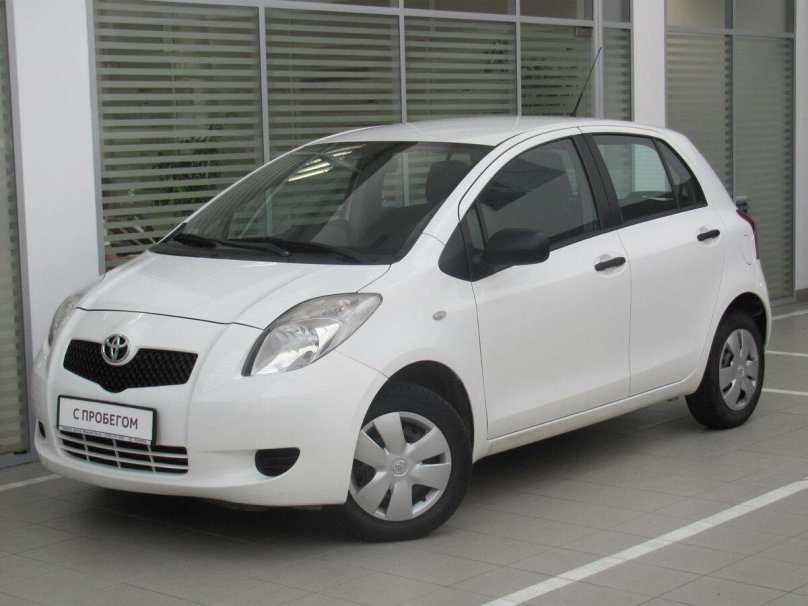 Тойота Ярис 2008 автомат