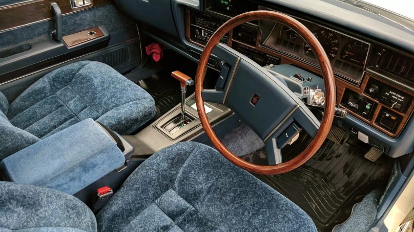 Toyota Crown s110 салон