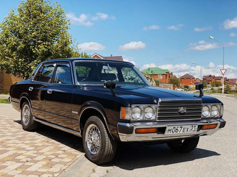 Toyota Crown vi (s110)