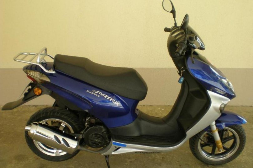 Скутер Матрикс 150