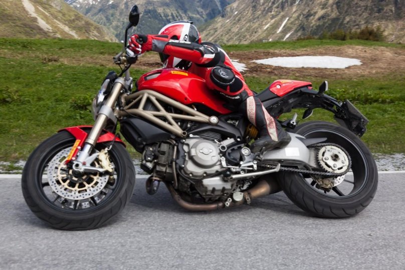Ducati Monster 1100 EVO