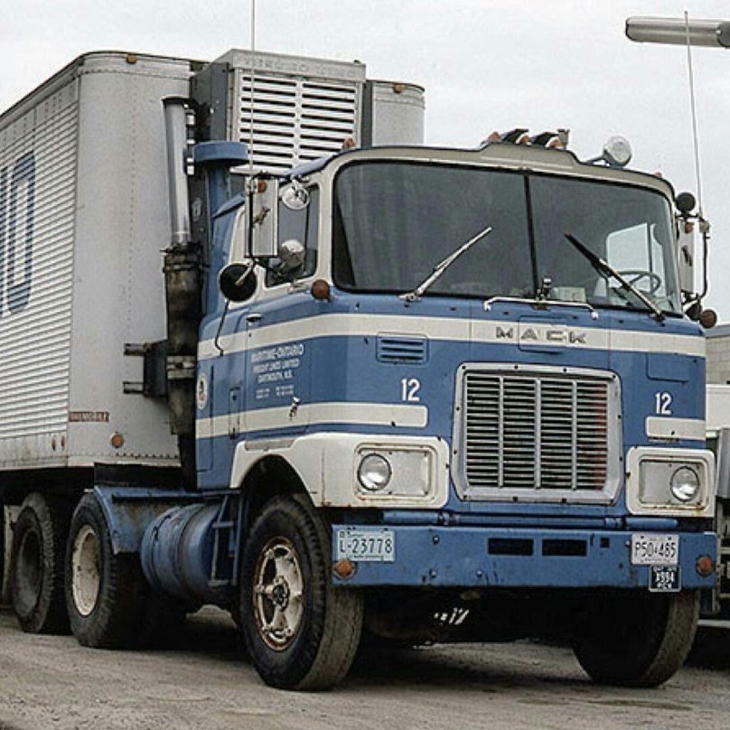 Mack ф700 тягач