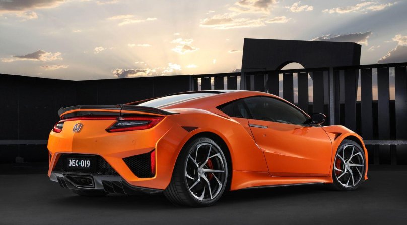 Honda спорткар NSX