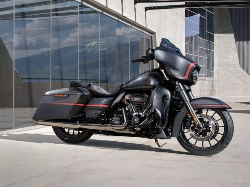 Harley Davidson Street Glide CVO