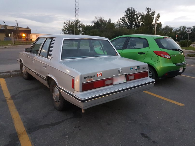 Додж Ариес 1983