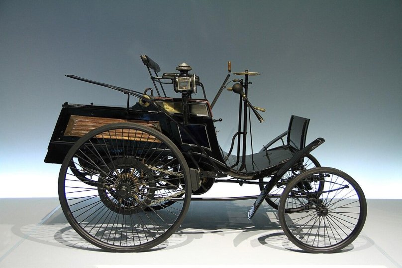 Автомобиль Карл Бенц 1885 год