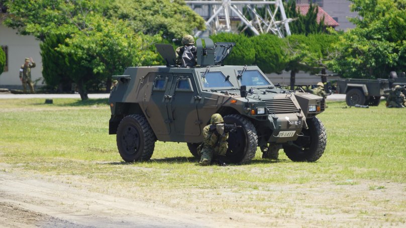 Бронеавтомобиль Komatsu Lav