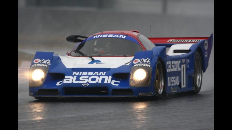 Nissan r390