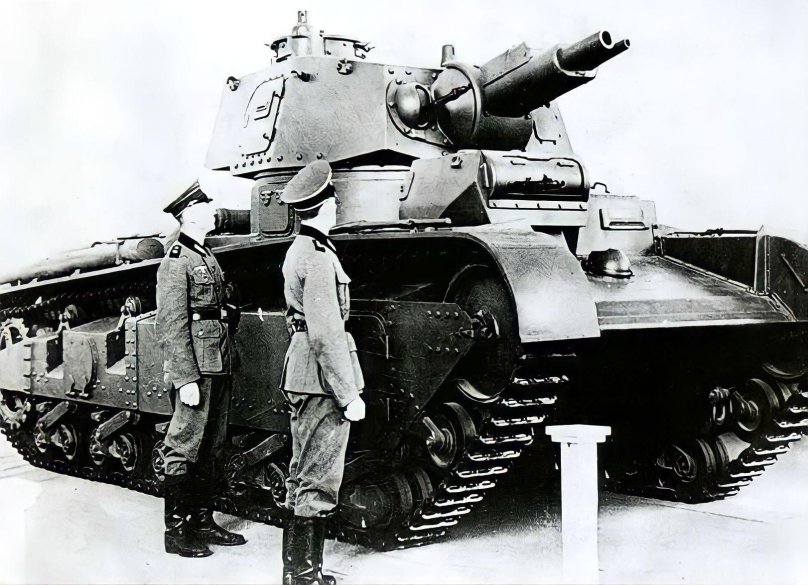 Neubaufahrzeug танк